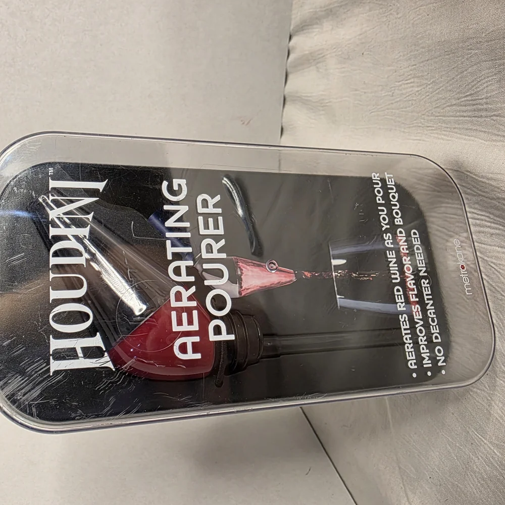 Metrokane Rabbit Corkscrew‎ And Houdini Silver Aerating Pourer Set